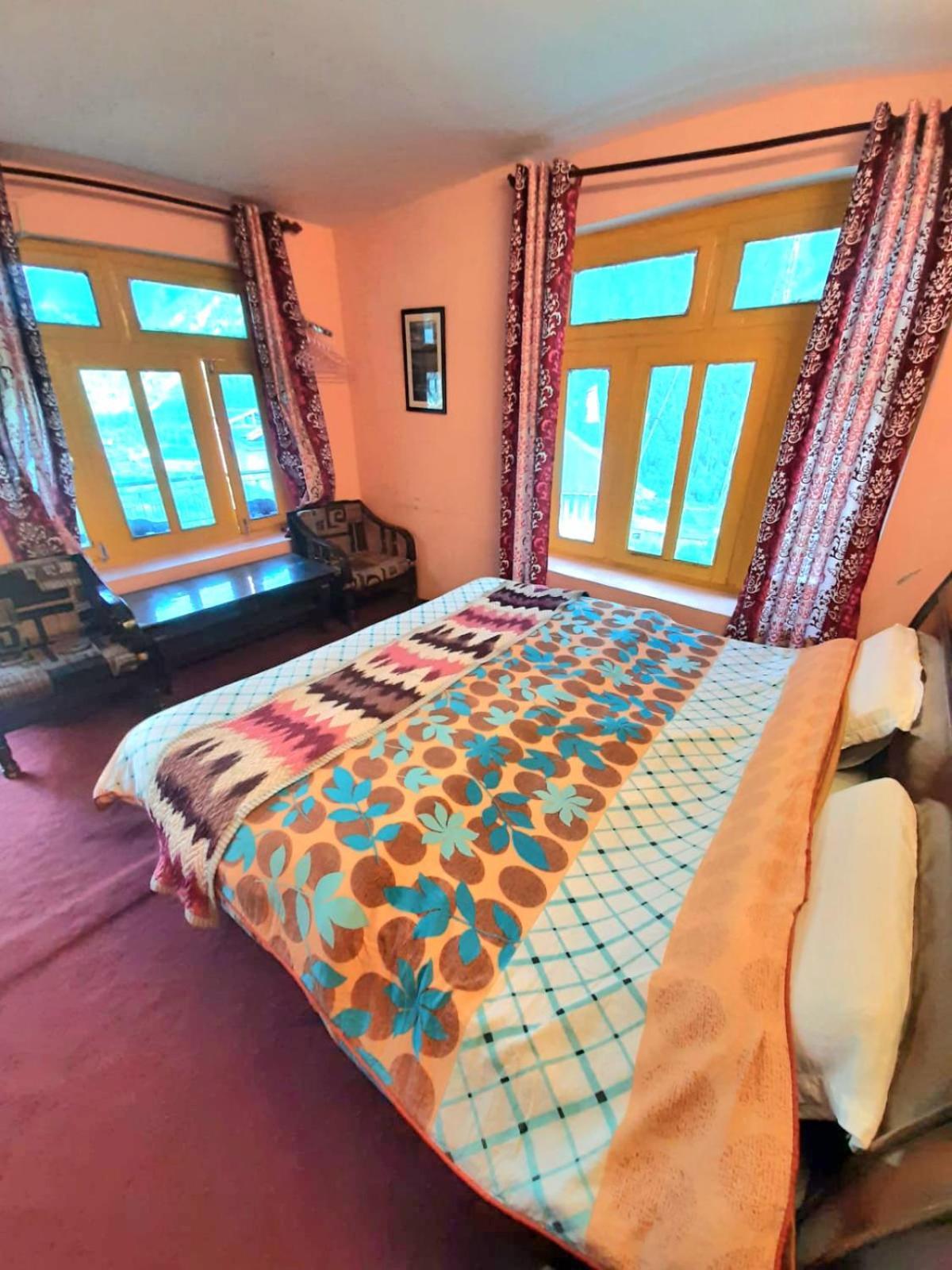 Lap Stays - Wanderer'S Nest Chitkul Room photo
